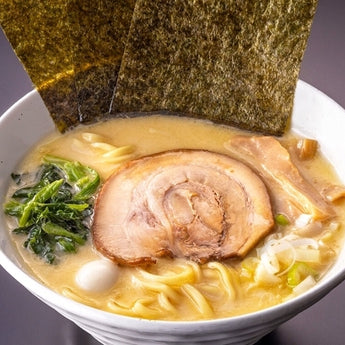 横浜家系塩豚骨ラーメン