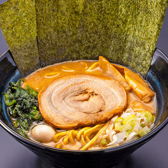 横浜家系醤油豚骨ラーメン